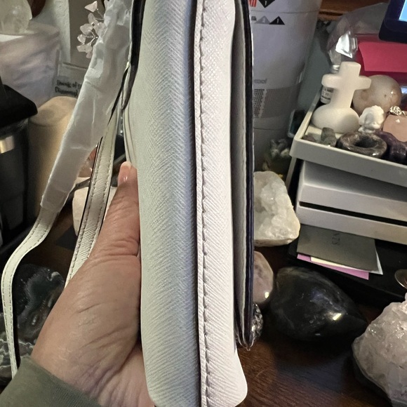 Kate Spade Ivory Newbury Lane Sally Crossbody with Gold Accent - NWOT - Picture 12 of 15